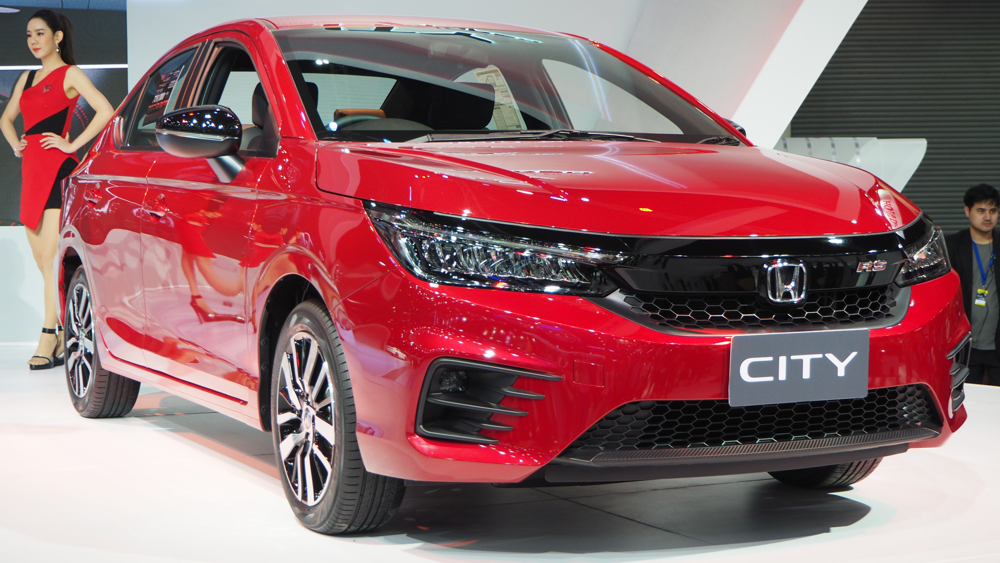 The 2019 Honda City RS (current generation) shown at an auto show – its sporty design language is the basis for the 2026 facelift’s updated look. The Honda City 2026 will adopt a bolder front grille, sleeker LED headlamps, and other styling cues influenced by Honda’s global models like the Civic