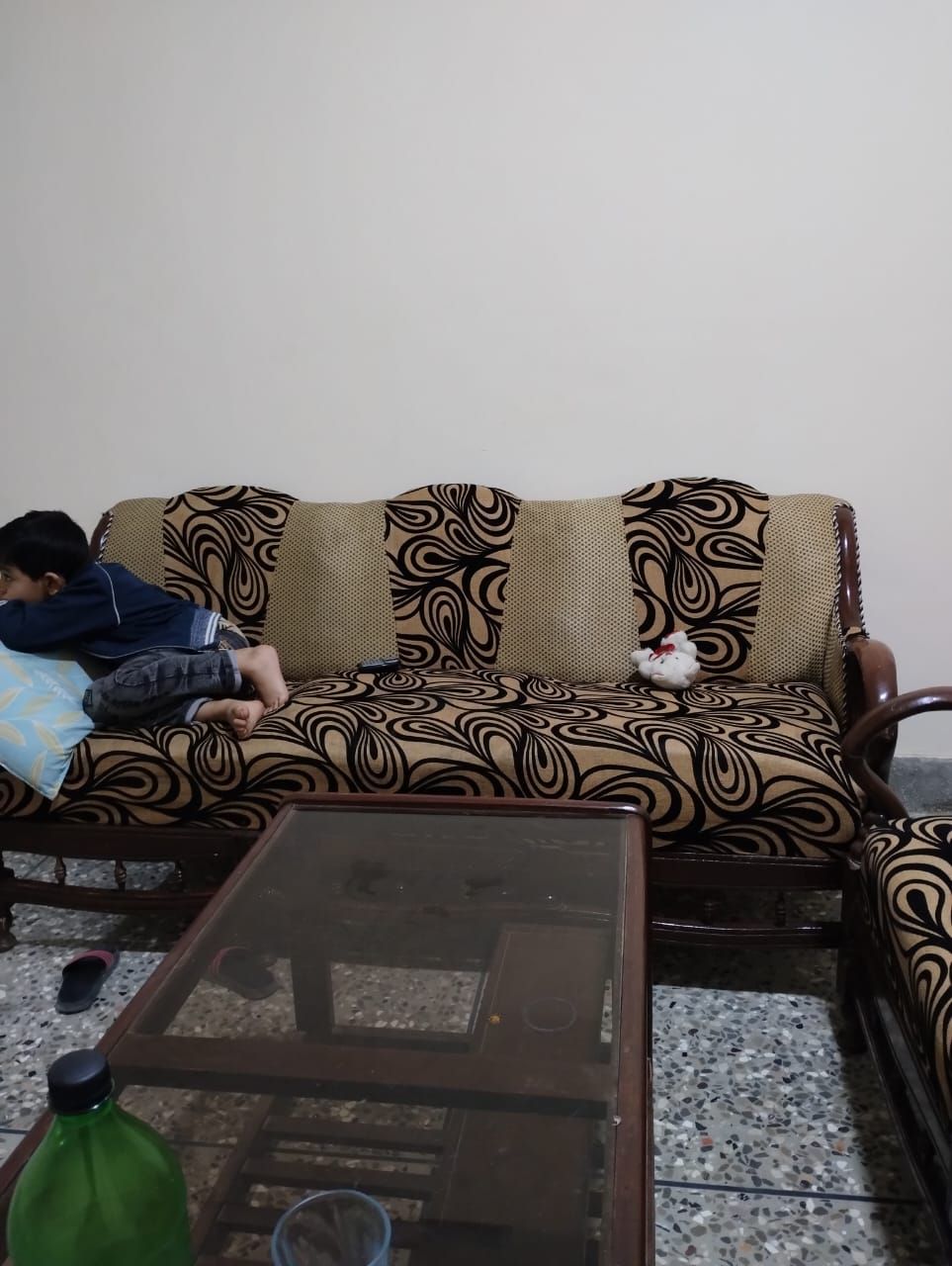 Sofa set