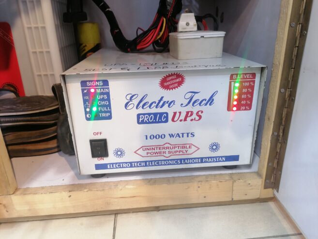 UPS 1000 watts.