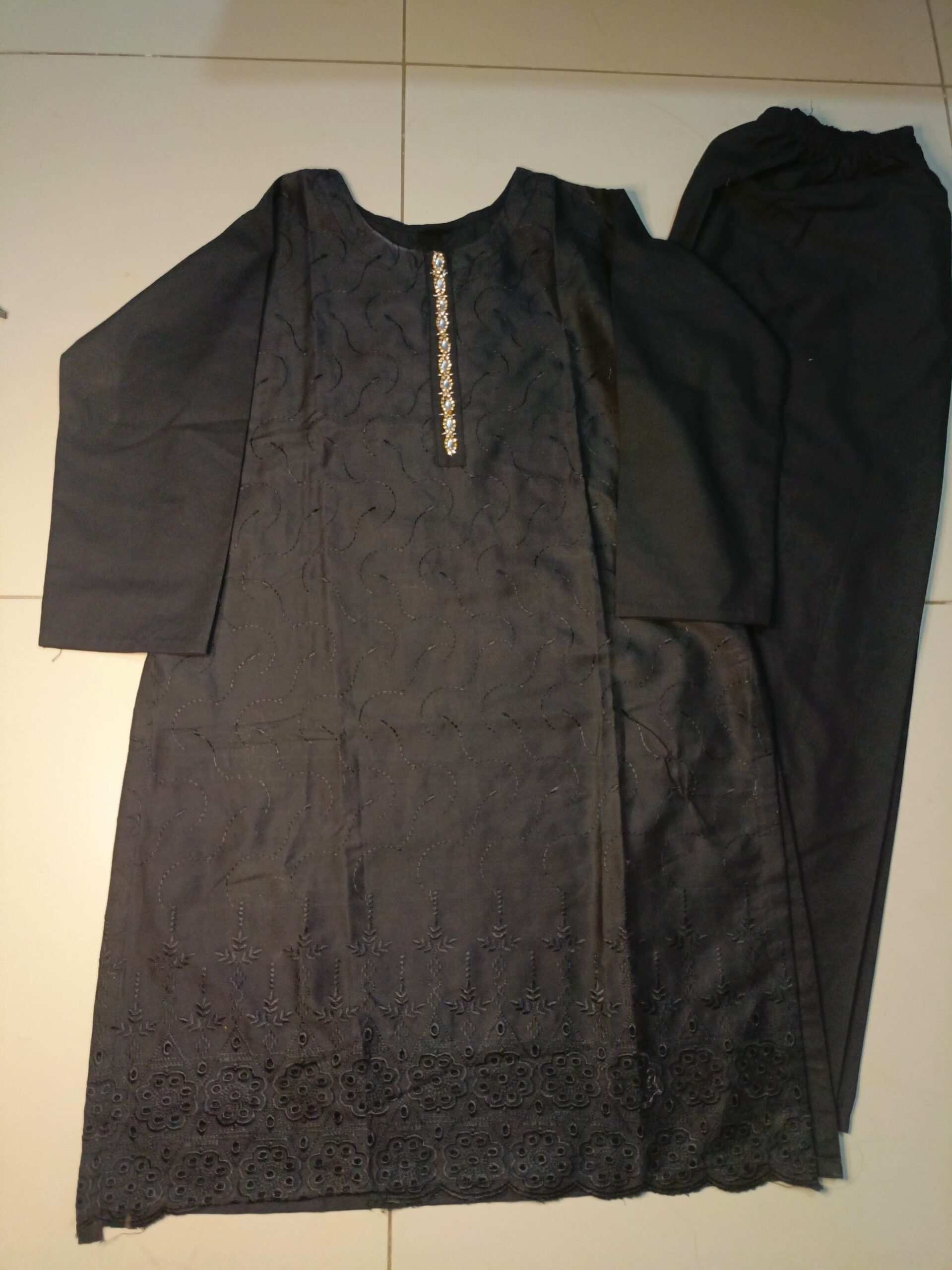 Lawn cotton suit All over pakistan delivery