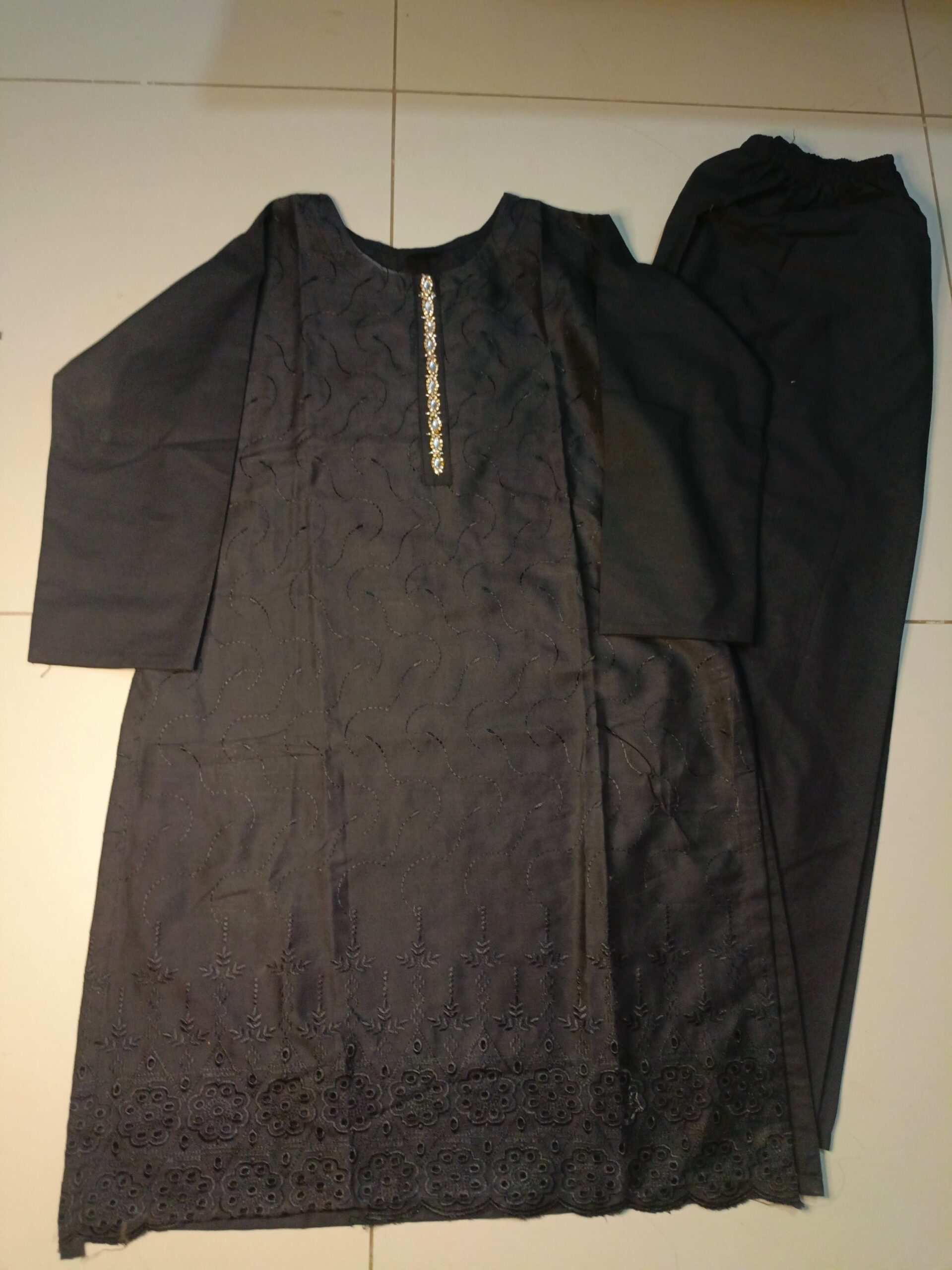 Lawn cotton suit All over pakistan delivery