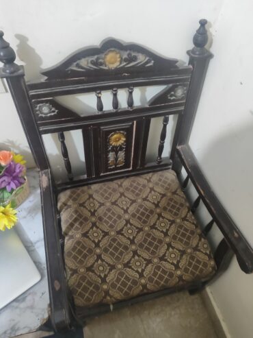 Sofa set with table